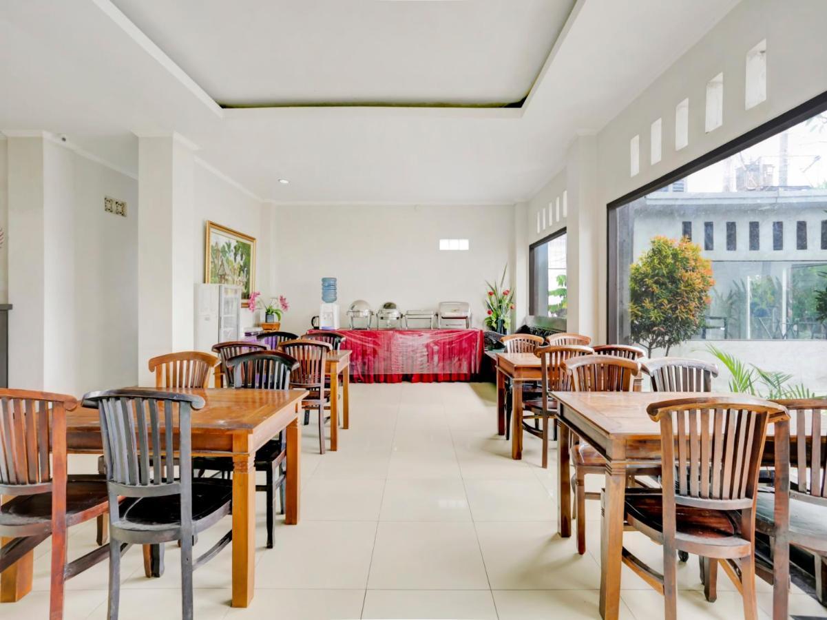 Hotel Warta Dua Денпасар Екстериор снимка