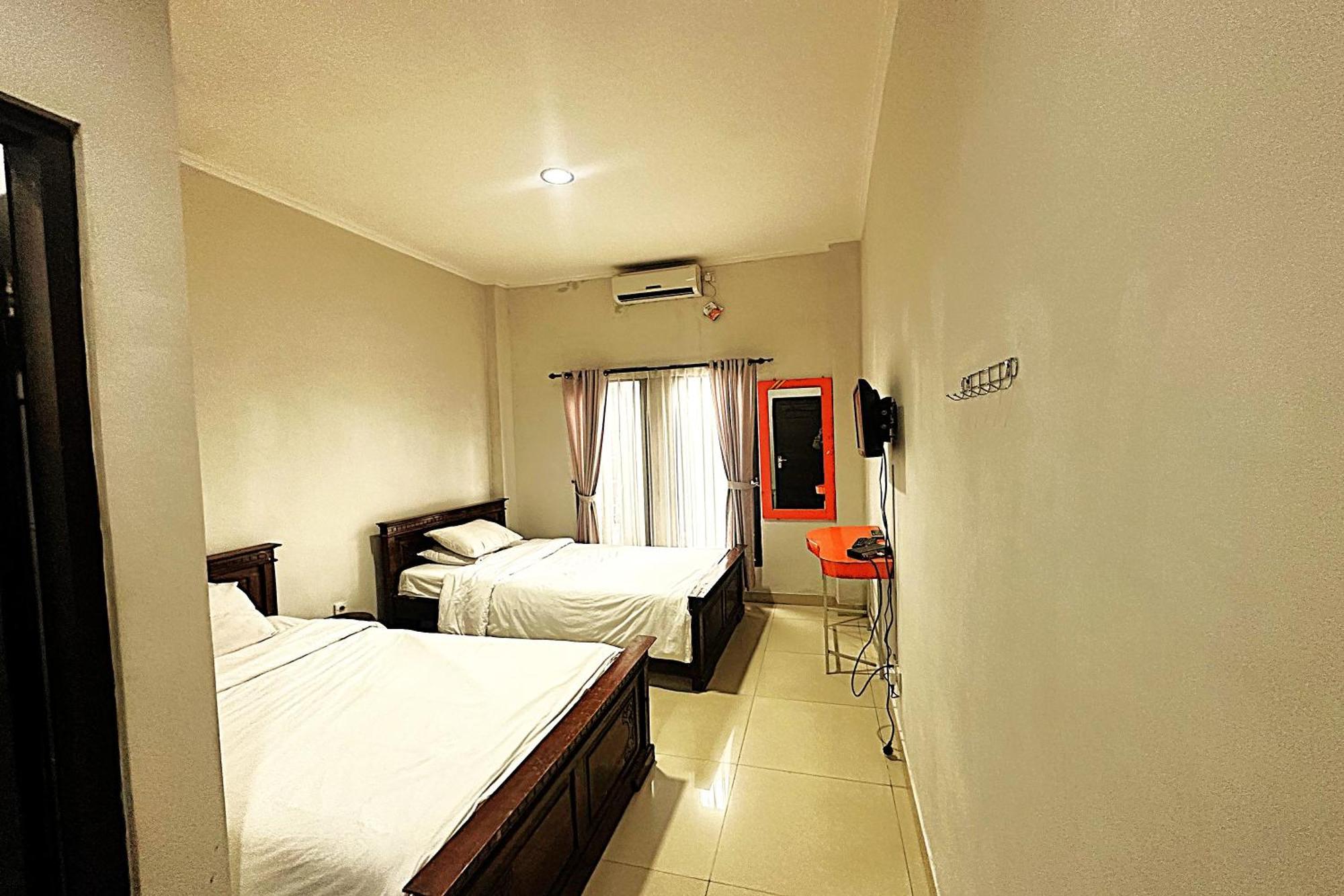 Hotel Warta Dua Денпасар Екстериор снимка